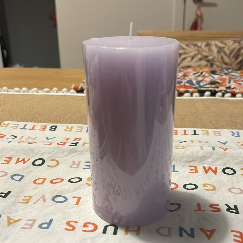 ☀️Weekend SALE☀️ Crate&Barrel💜Candle 3”x6”
